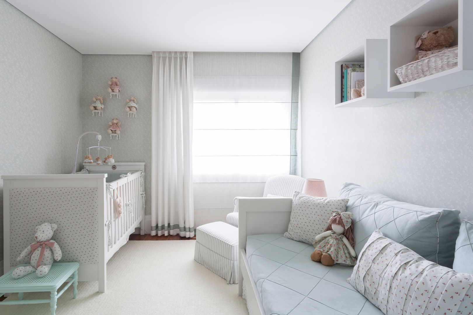 quarto de bebe, BMG Arquitetura BMG Arquitetura Nursery/kid’s room