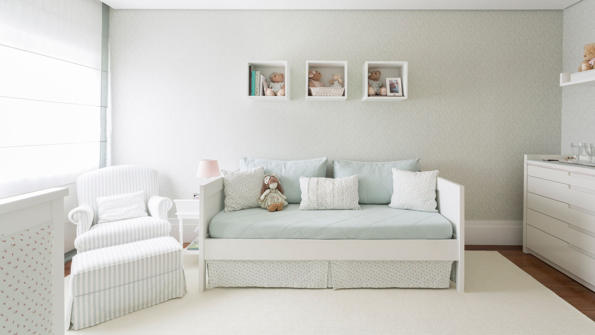 quarto de bebe, BMG Arquitetura BMG Arquitetura Nursery/kid’s room