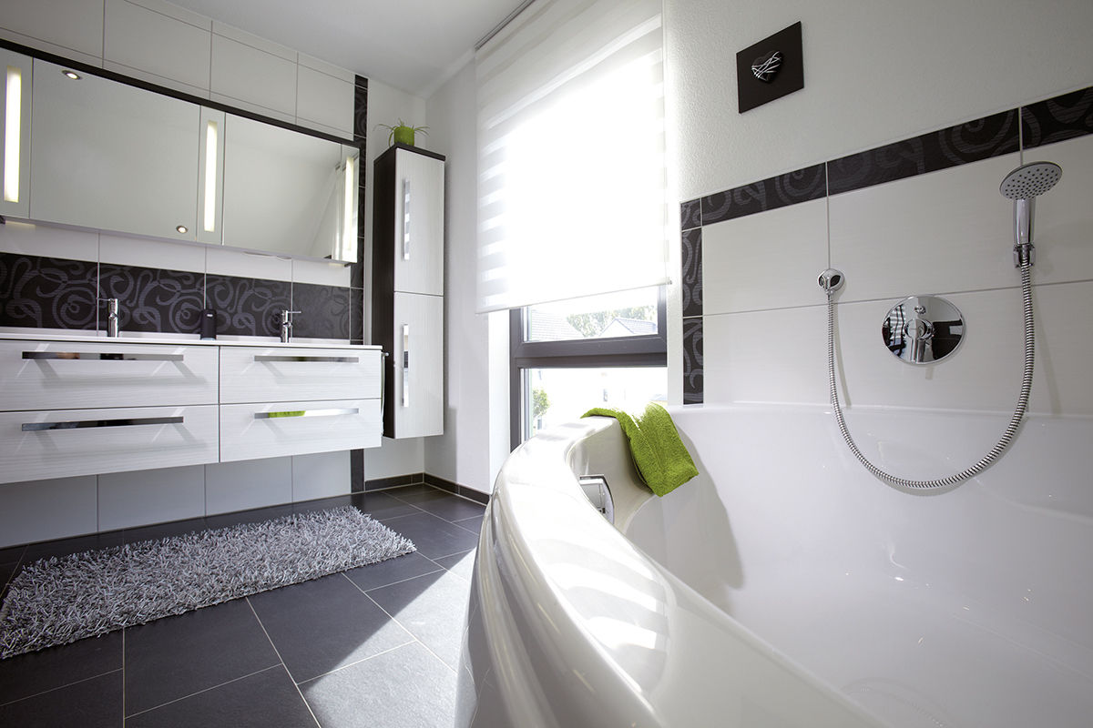 homify Moderne badkamers