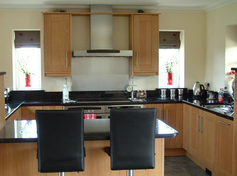 Some Recent Installations, Traditional Woodcraft Traditional Woodcraft Cozinhas modernas