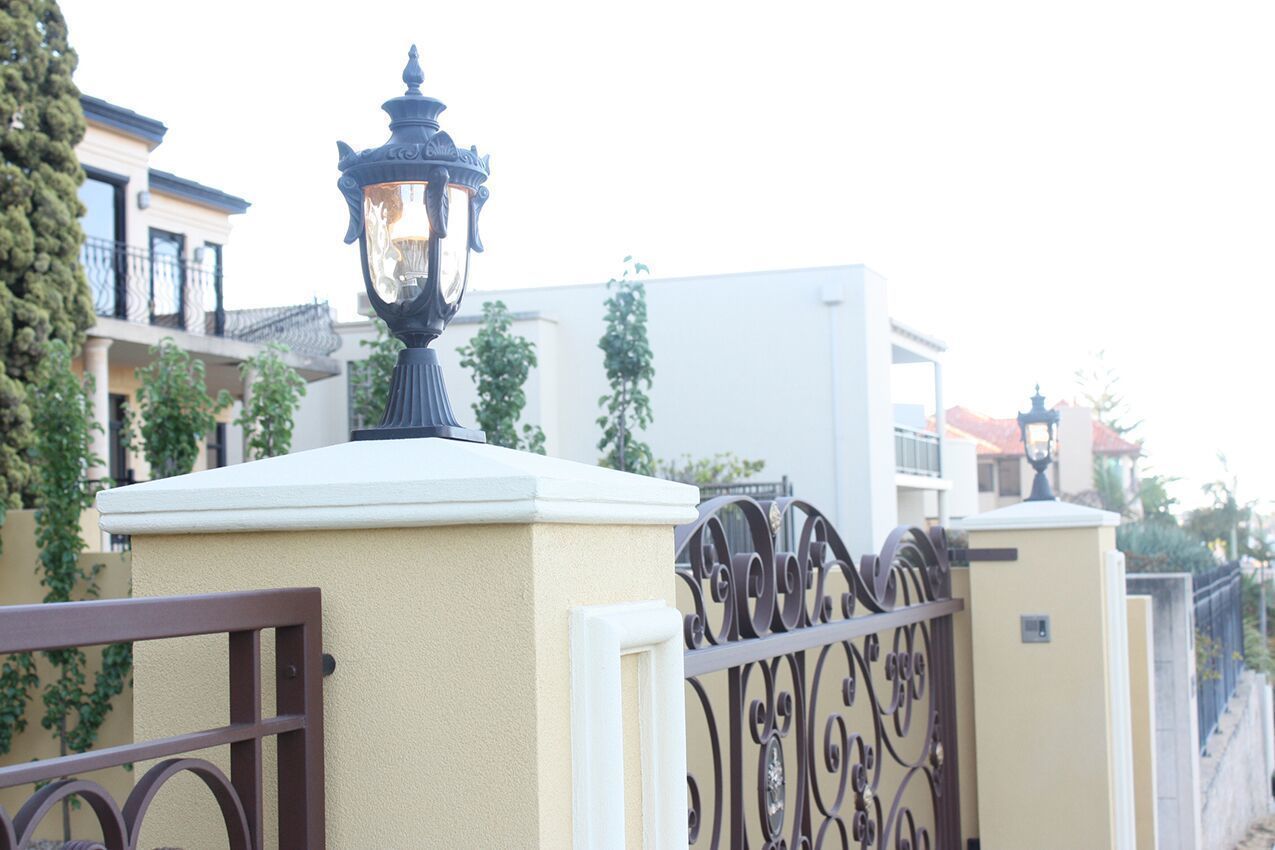 Pedestal lights are a great way to add additional light to your Gateway Shine Lighting Ltd Klasik Bahçe