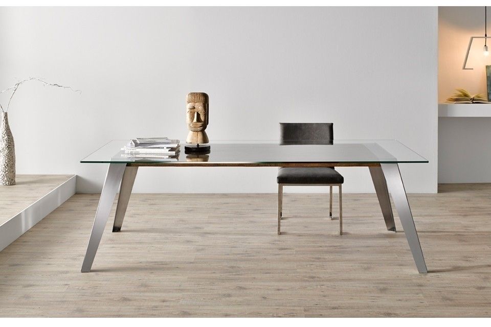 homify Modern dining room Tables