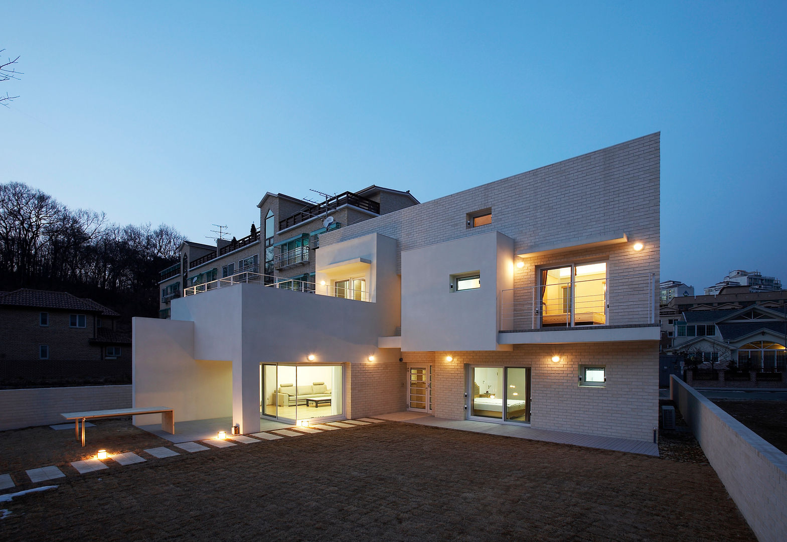 인천 검암동 주택, (주)건축사사무소 아뜰리에십칠 (주)건축사사무소 아뜰리에십칠 Casas estilo moderno: ideas, arquitectura e imágenes