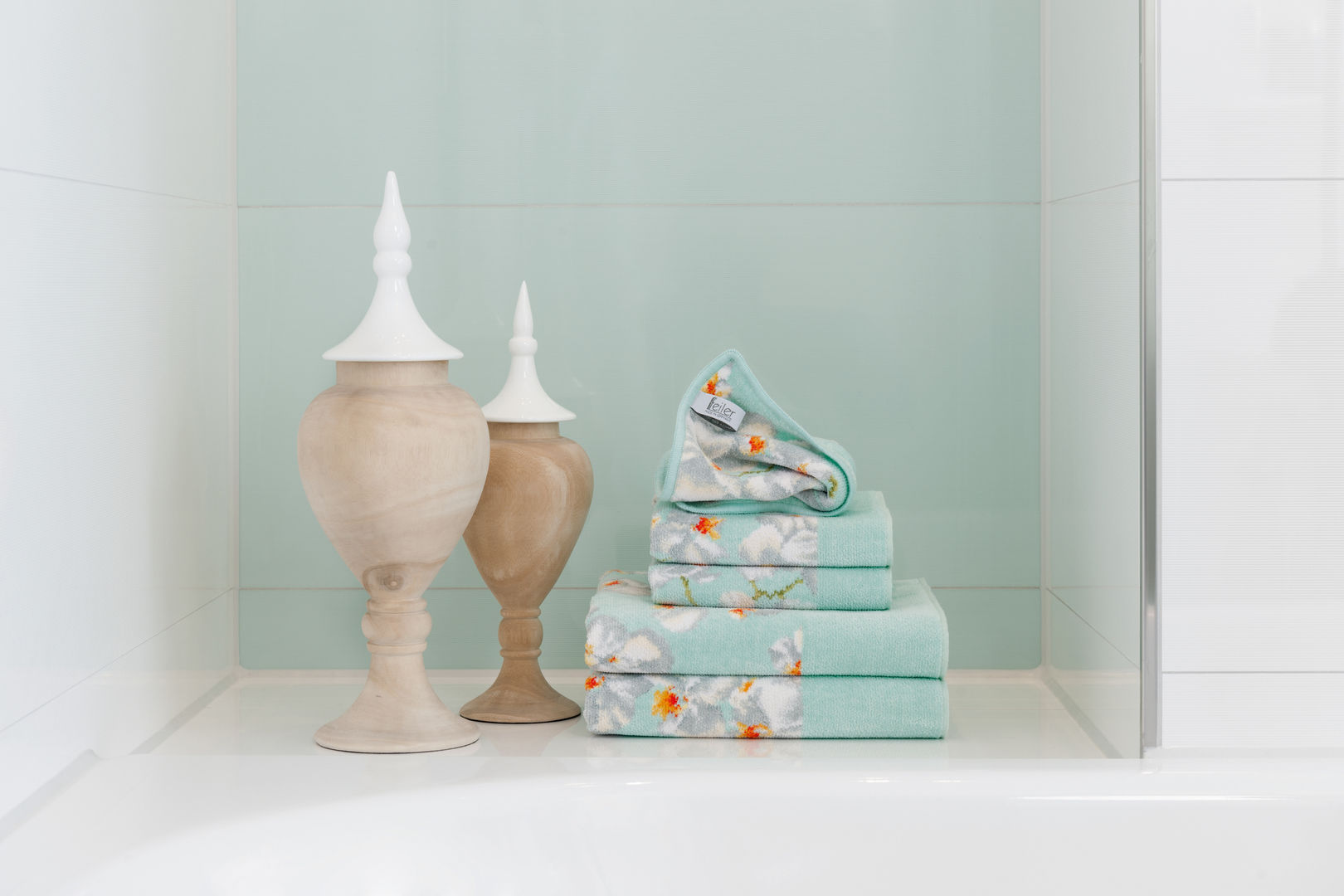 ORCHIDEE – Wellness- und Wohlfühlartikel von FEILER FEILER Moderne Badezimmer Textilien und Accessoires
