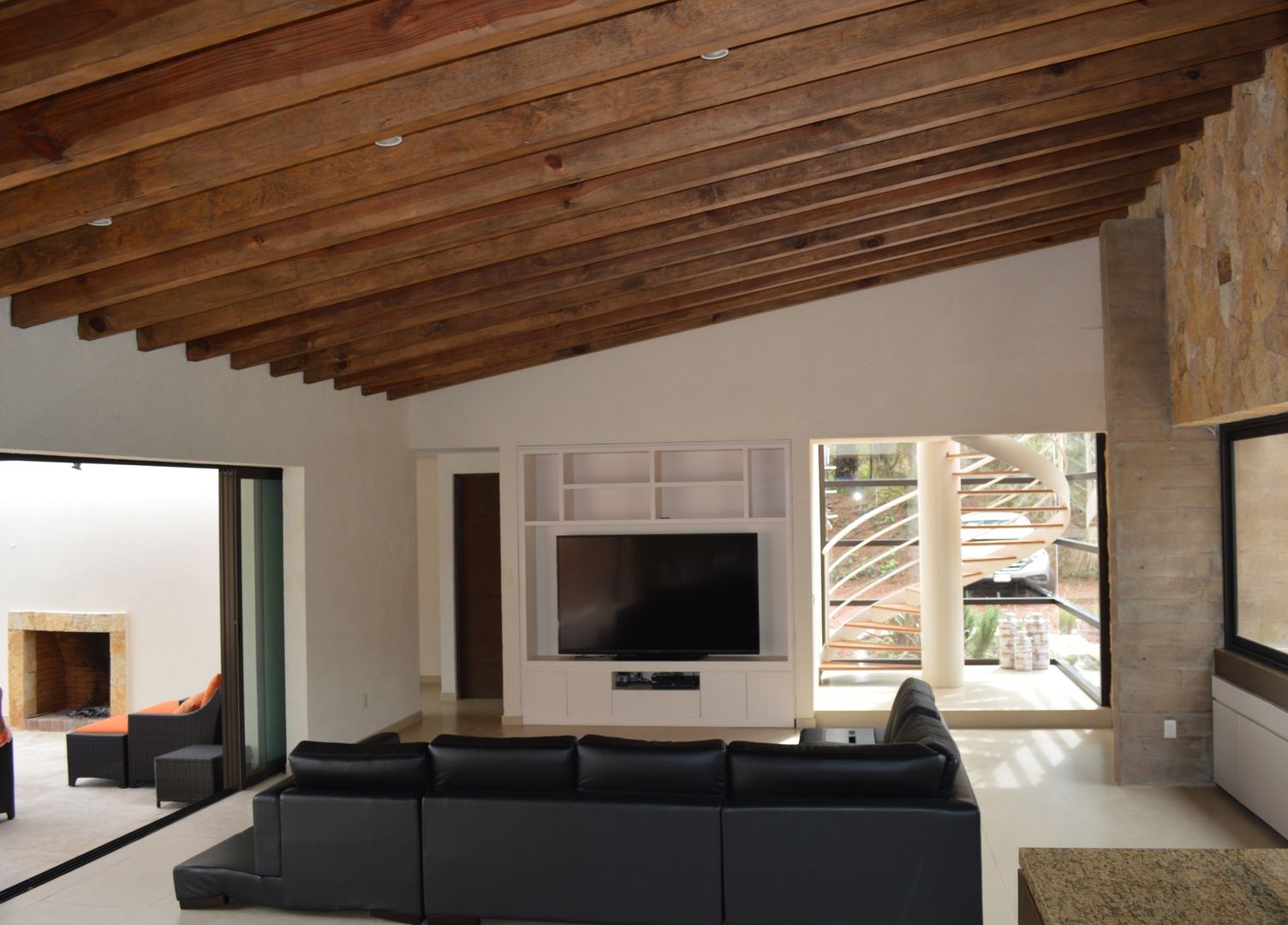 Casa en Valle de Bravo, Revah Arqs Revah Arqs Modern style media rooms