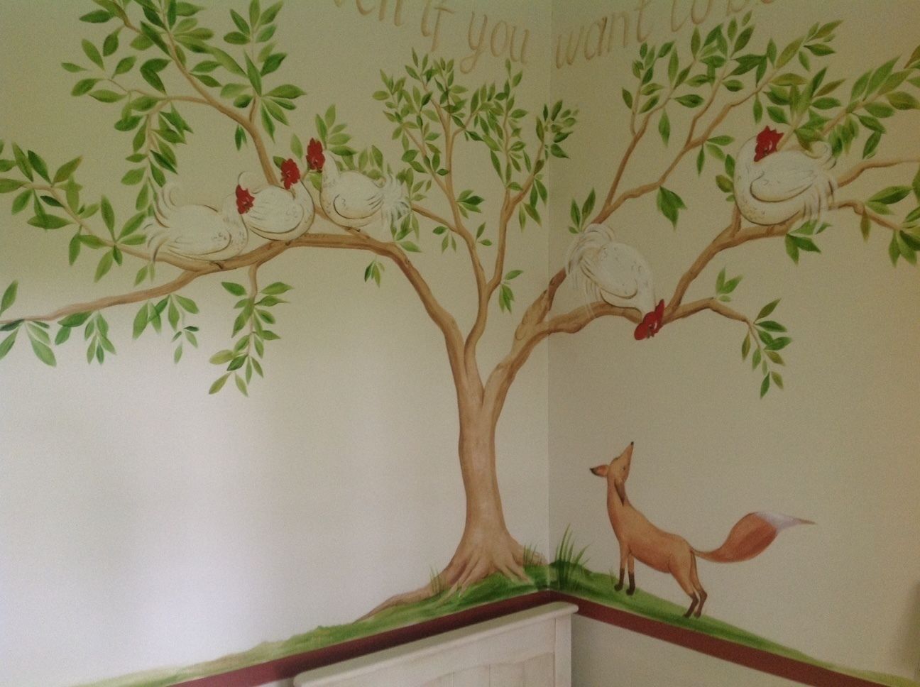 Handmade Wallpaper- Aesops Fables Eades Bespoke Habitaciones de estilo clásico