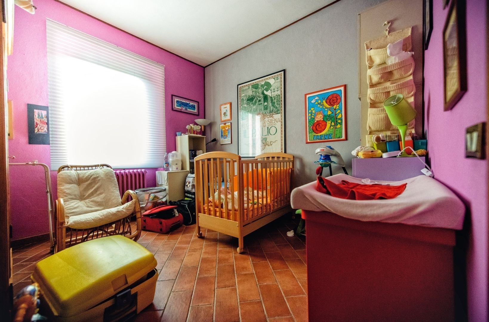 Growing up with brio Studio Prospettiva Nursery/kid’s room