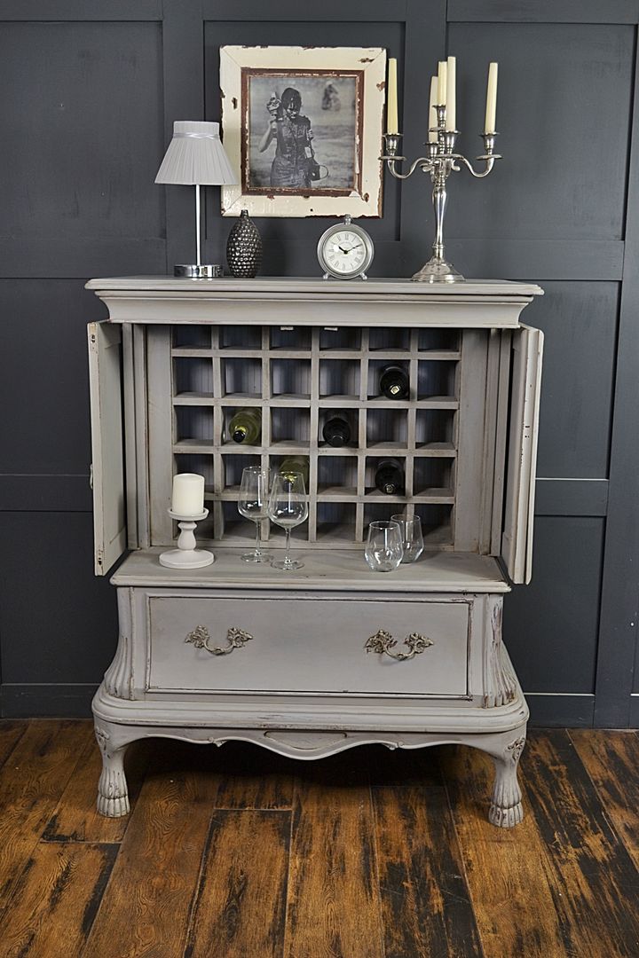 Paris Grey Shabby Chic French Drinks Cabinet The Treasure Trove Shabby Chic & Vintage Furniture クラシックデザインの リビング 無垢材 多色 収納