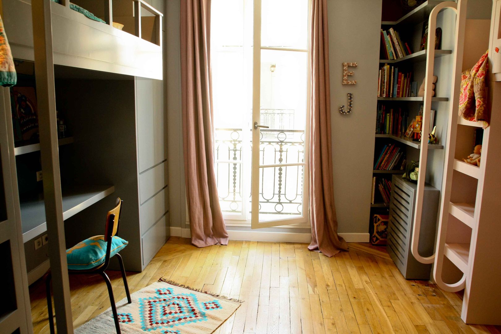 Chambre d'enfant, DESJEUX DELAYE DESJEUX DELAYE Habitaciones para niños de estilo moderno