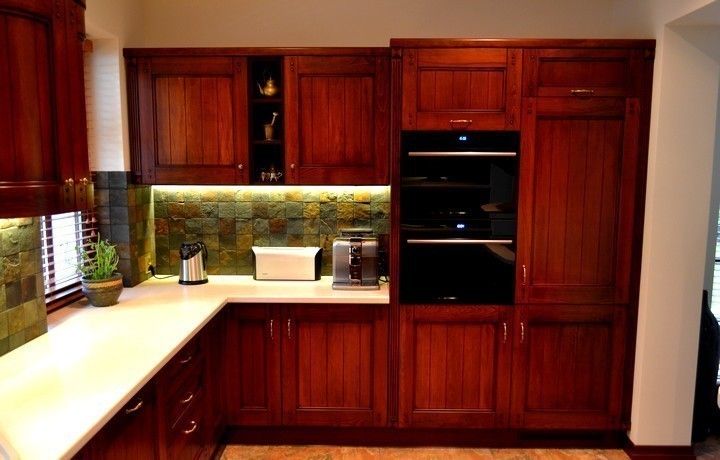 Drewno dębowe / laminat, YO studio mebli YO studio mebli Kitchen Cabinets & shelves