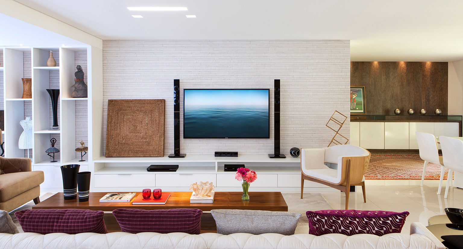 Apartamento 180m² em Boa Viagem, André Caricio Arquitetura André Caricio Arquitetura Living room TV stands & cabinets