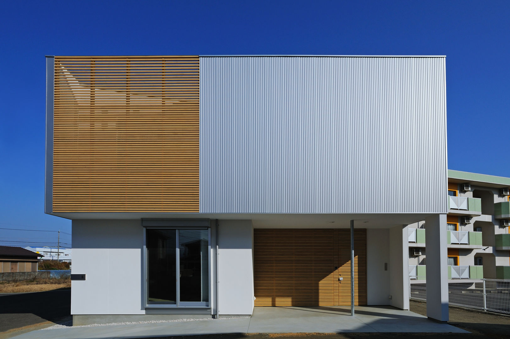 2F Deck house, 開建築設計事務所 開建築設計事務所 Casas de estilo moderno