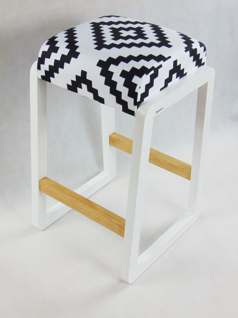 HOKERY , PUFY , ŁAWKI, LandAproject LandAproject Modern living room Stools & chairs