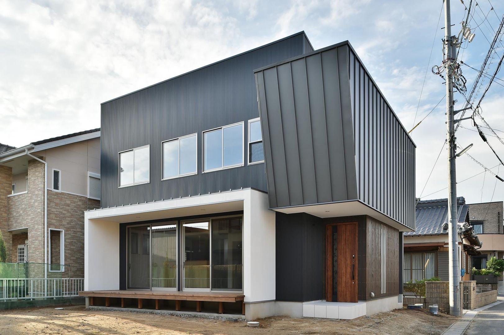 大池の家, 若山建築設計事務所 若山建築設計事務所 Modern houses