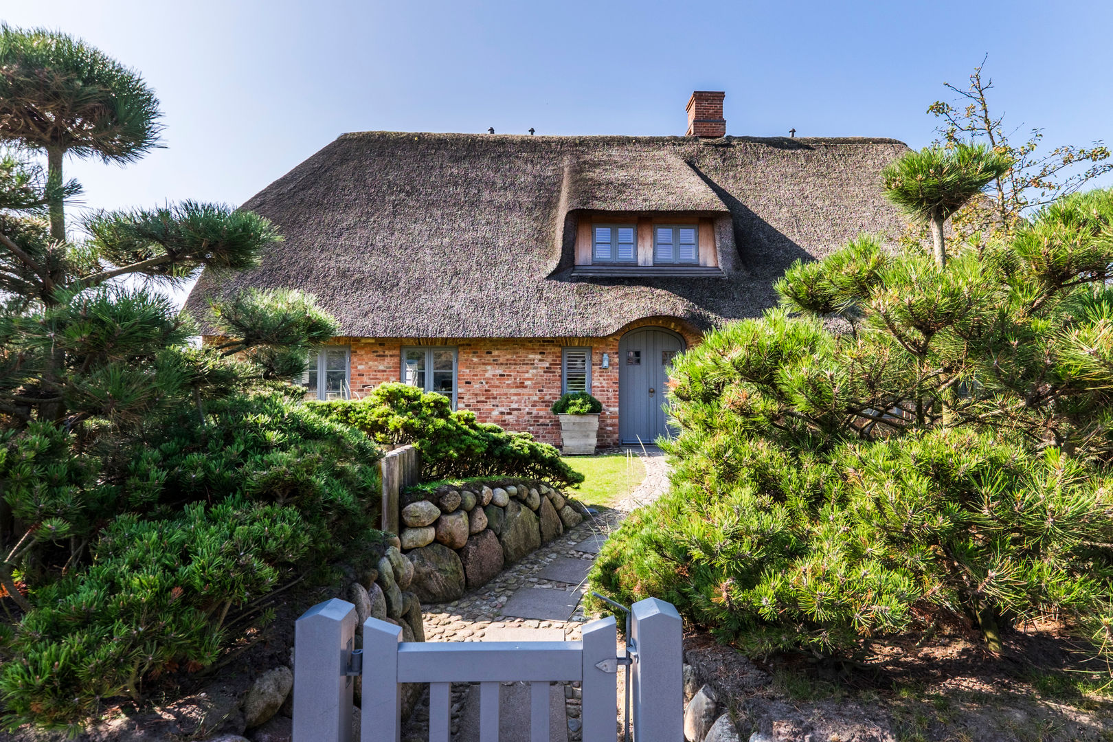 Einzelhaus in Dünenlage in List auf Sylt, Ralph Justus Maus Architektur Ralph Justus Maus Architektur クラシカルな 家