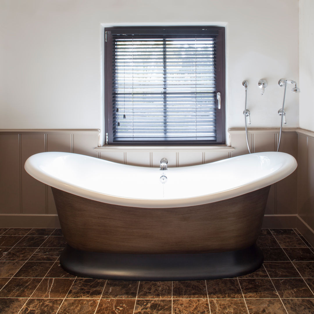 Klassiek landhuis met hedendaagse invloeden, Taps&Baths Taps&Baths حمام Bathtubs & showers