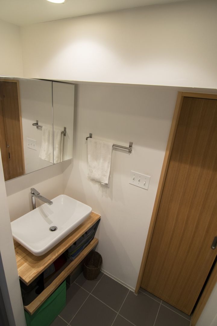 インナーテラスのある最上階暮らし, 株式会社エキップ 株式会社エキップ Eclectic style bathroom