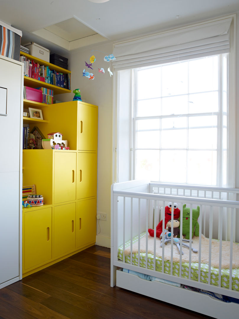 Nursery Collective Works Habitaciones para niños de estilo moderno
