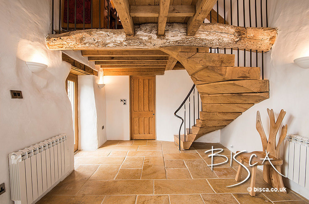 Rustic Staircase by Bisca Bisca Staircases ريفي، أسلوب، الرواق، رواق، &، درج