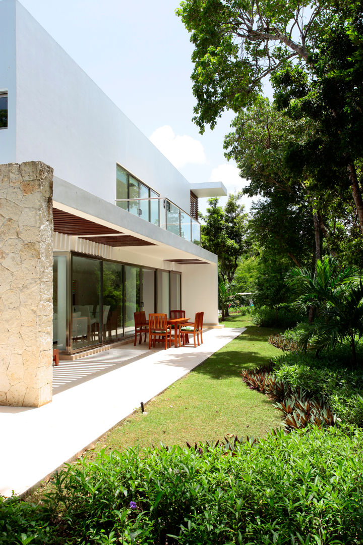 Casa T, Enrique Cabrera Arquitecto Enrique Cabrera Arquitecto Moderner Balkon, Veranda & Terrasse