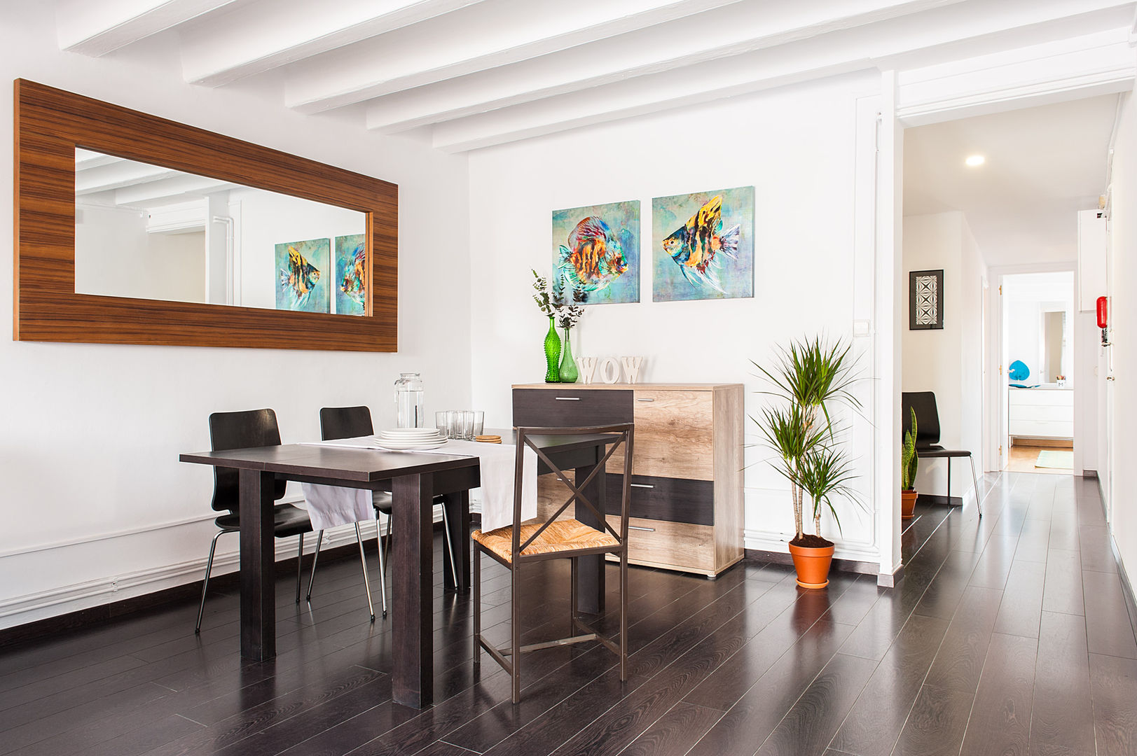 Home Staging para Alquilar una Vivienda en Barcelona, Markham Stagers Markham Stagers Їдальня