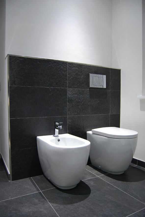 Appartamento Black and white, Alessandro Jurcovich Architetto Alessandro Jurcovich Architetto Bathroom Fittings