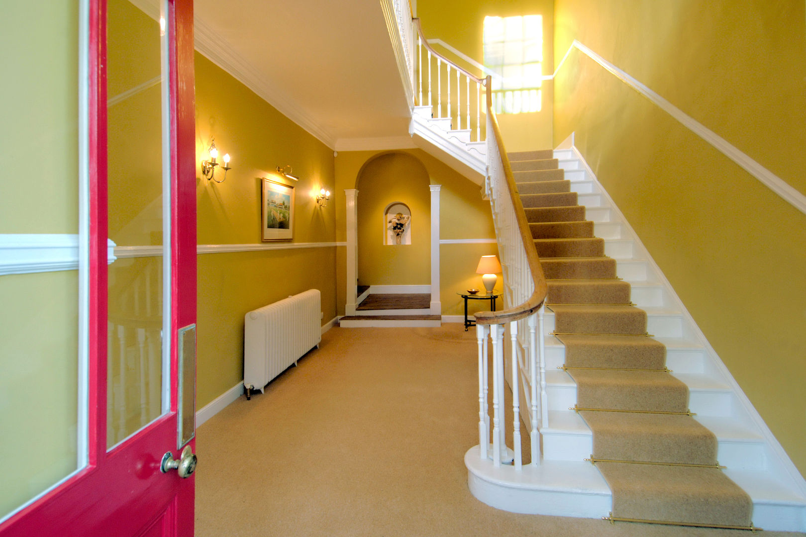 A major conservation project at Bossington House, a fine Grade II: Adisham Kent, Lee Evans Partnership Lee Evans Partnership Country style corridor, hallway& stairs