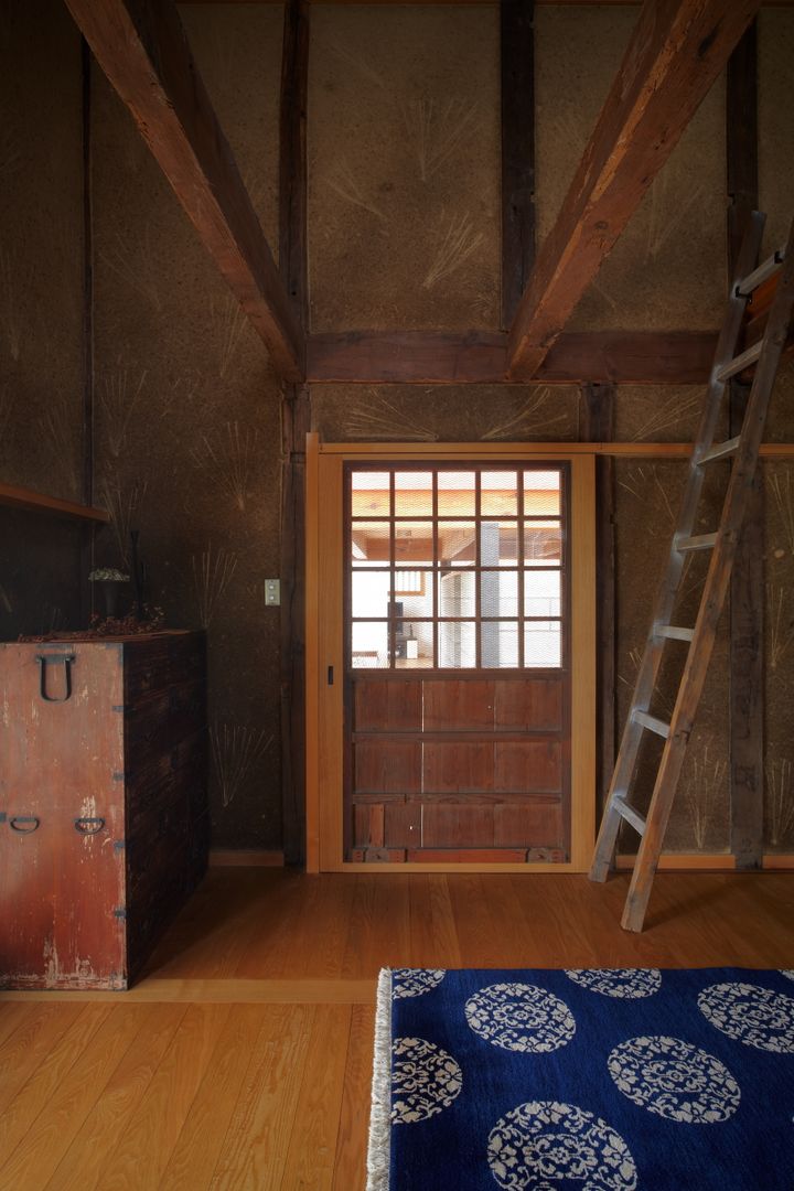 ホリナンの家, 平野建築設計室 平野建築設計室 Country style windows & doors