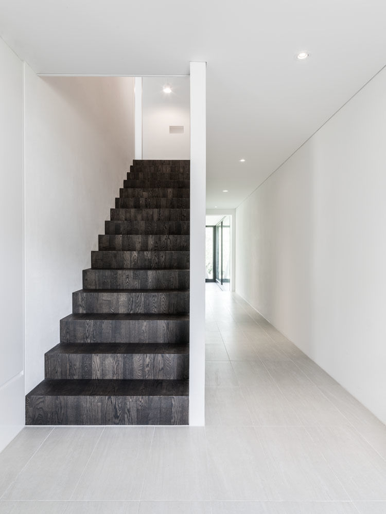 ​EFH in Hemishofen, SH, Dost Dost Minimalist corridor, hallway & stairs