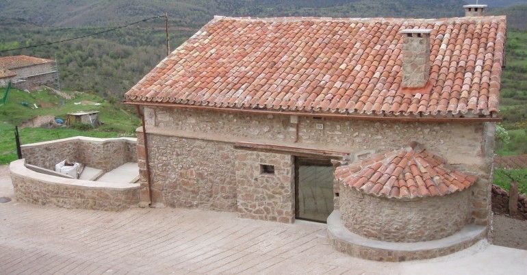 REHABILITACION DE VIVIENDA UNIFAMILIAR EN ALMARZA DE CAMEROS. LA RIOJA., Estudio A. Devalle-Granell Arquitectura. Estudio A. Devalle-Granell Arquitectura. Houses