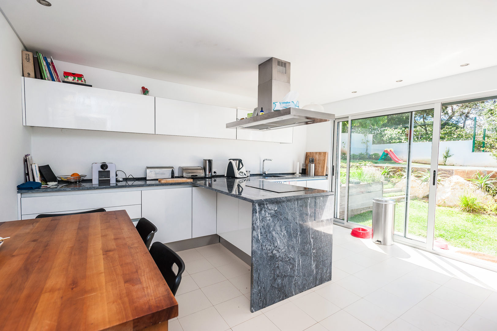 Renovação moradia em Birre III | Cascais, shfa shfa Modern kitchen