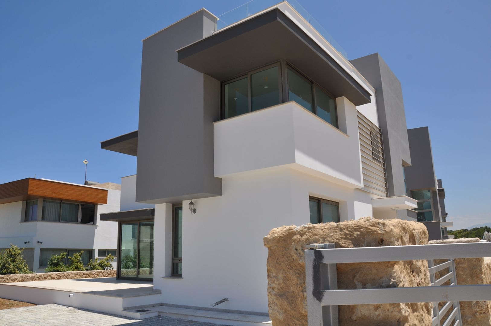 Elizya Villaları, ÖZYALÇIN CONSTRUCTION ÖZYALÇIN CONSTRUCTION Rumah Klasik