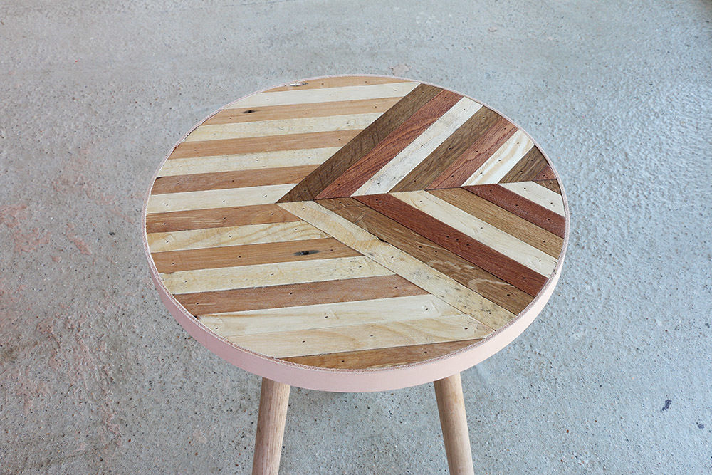 The Unique Side Table Four Factory Twenty One Вітальня Столики та лотки