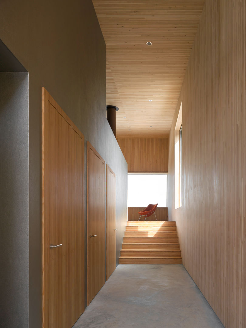 Passivhaus Vogel, Diethelm & Spillmann Diethelm & Spillmann Pasillos, vestíbulos y escaleras modernos