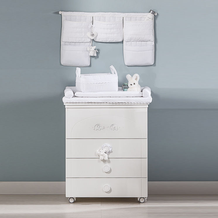 'Miro' White changing table with drawers by Picci homify Phòng trẻ em phong cách hiện đại Gỗ Wood effect Storage