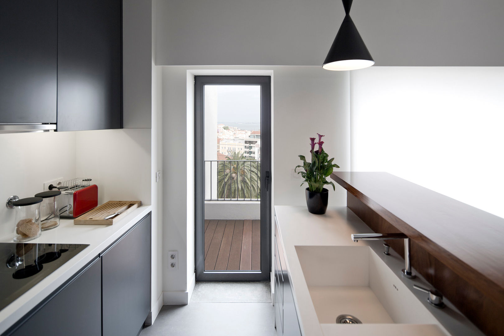 Apartamento na Lapa, RRJ Arquitectos RRJ Arquitectos 現代廚房設計點子、靈感&圖片