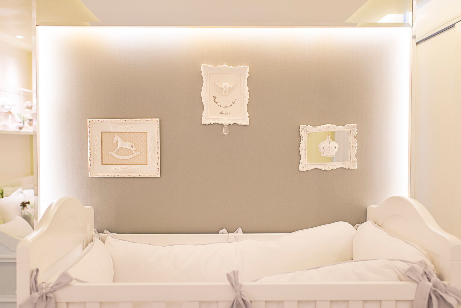 Quarto de Bebê, LM Arquitetura LM Arquitetura Classic style nursery/kids room