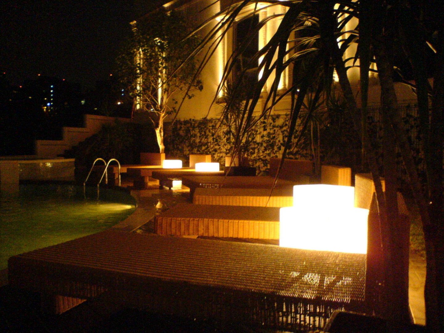 Residencia Laureles, Iluminarq Iluminarq مسبح مسبح