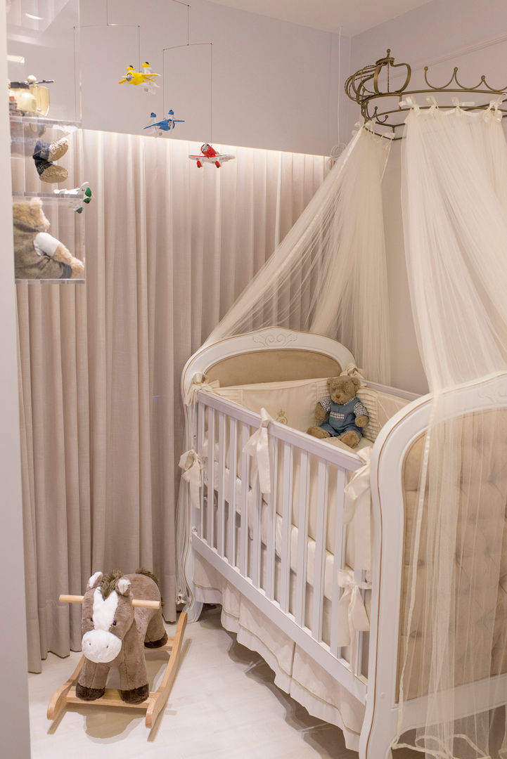 QUARTO DE BEBÊ, LM Arquitetura LM Arquitetura Dormitorios infantiles de estilo clásico