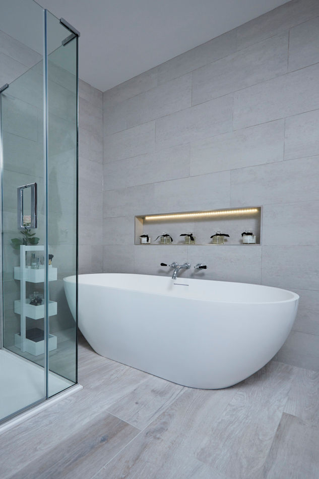 An Elegant Townhouse Beautifully Restored and Injected with Colour, Etons of Bath Etons of Bath Modern bathroom