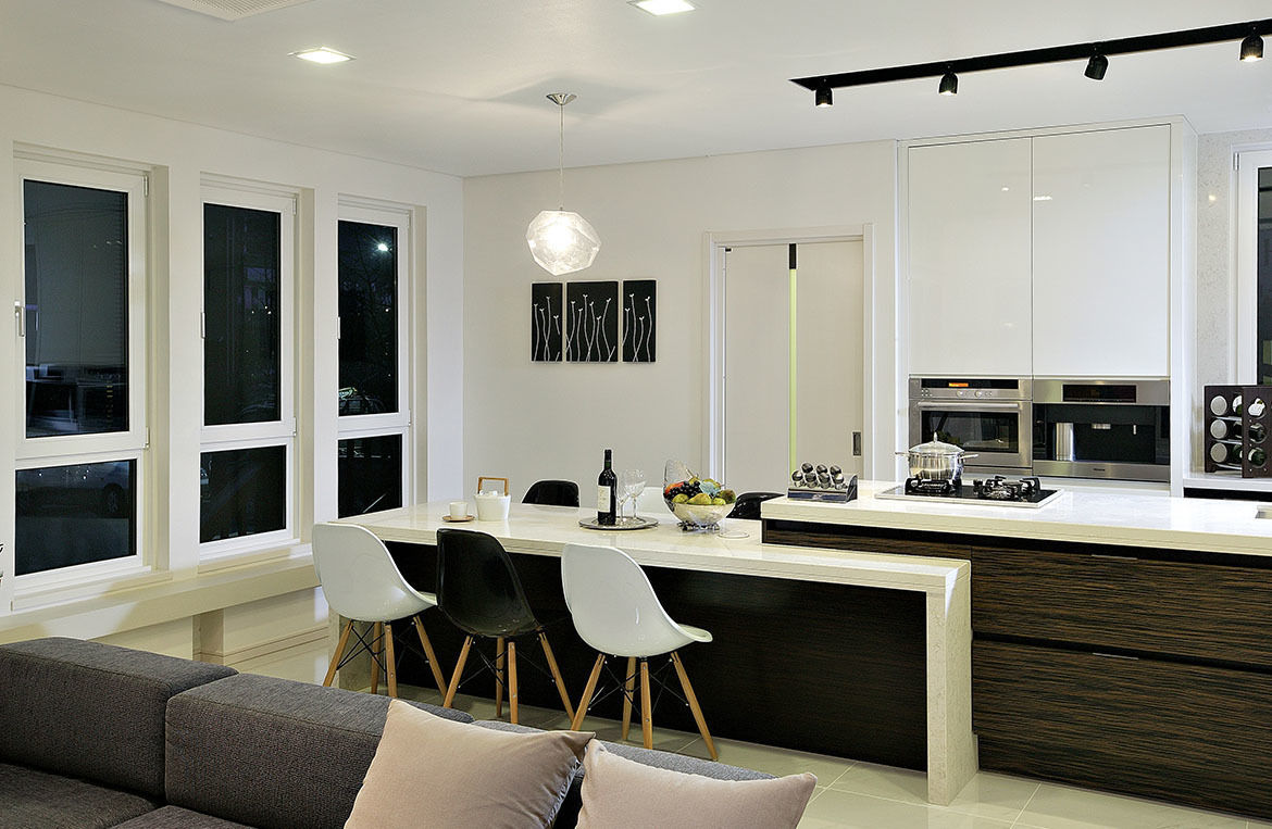 homify Salas de jantar modernas