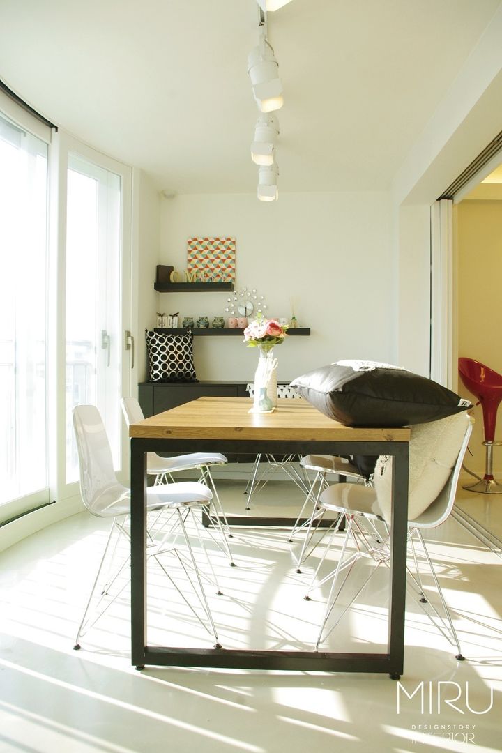 스튜디오와 주거공간의 만남, 미루디자인 미루디자인 Nowoczesny balkon, taras i weranda