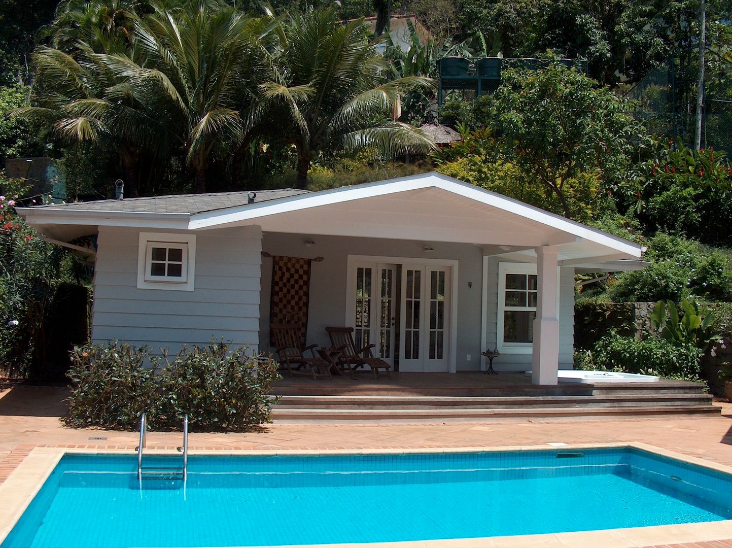 Casa Joá, Ronald Ingber Arquitetura Ronald Ingber Arquitetura Balcones y terrazas de estilo colonial