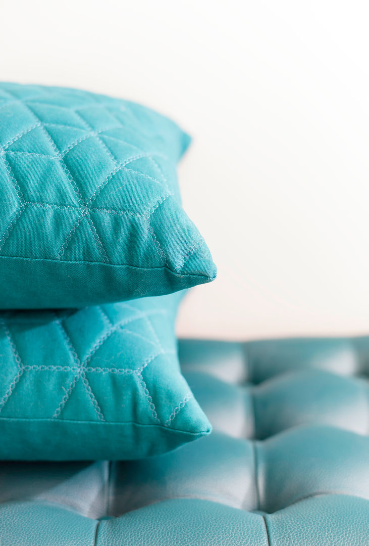 WN Cushions homify Moderne woonkamers Accessoires & decoratie