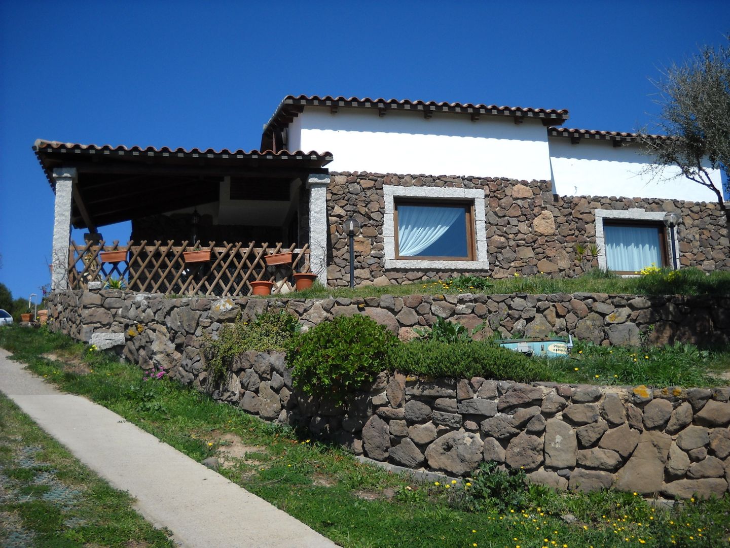 Casa nuova realizzazione, SOGEDI costruzioni SOGEDI costruzioni Rustic style houses