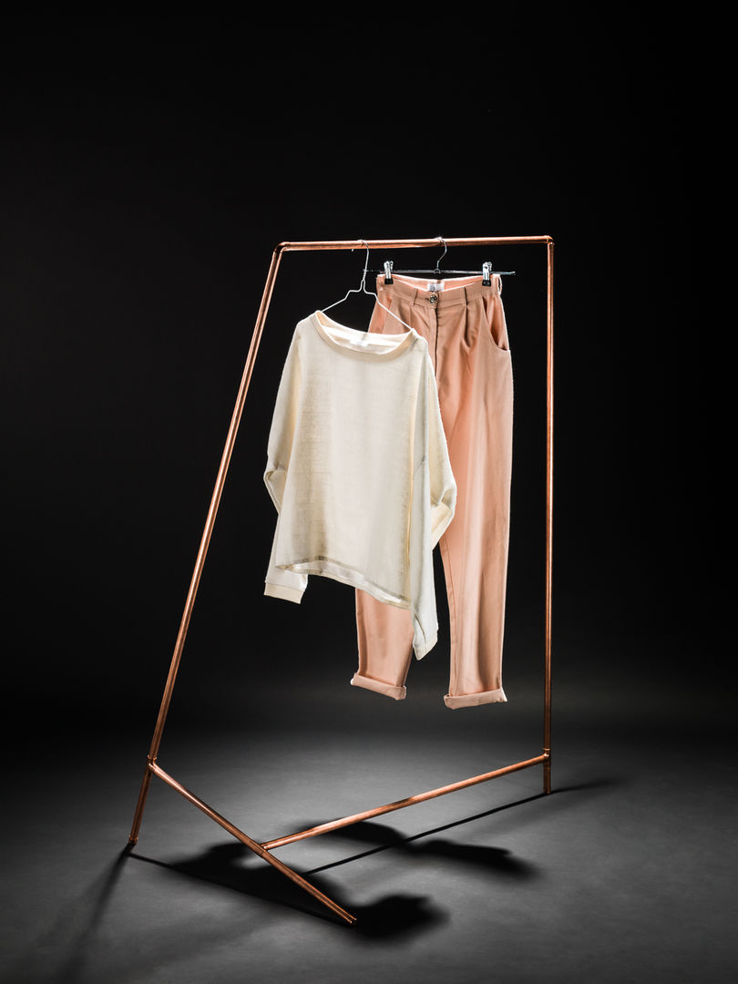 "DIY" coat rack, Phil Divi Product Design Phil Divi Product Design ミニマルスタイルの 玄関&廊下&階段 洋服ラック