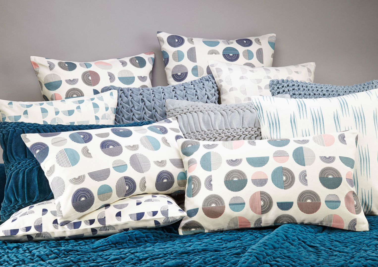 100% Organic Cotton Printed Collection Nitin Goyal London Modern style bedroom Textiles