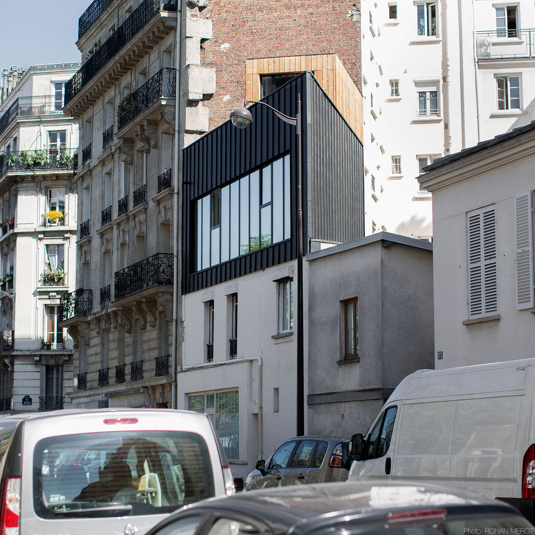 Maison individuelle - Saganaki House, bump architectes bump architectes บ้านและที่อยู่อาศัย อลูมิเนียมและสังกะสี