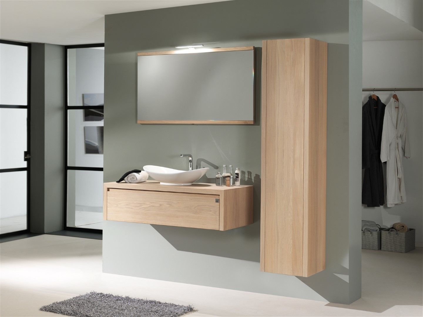 Echtholzbadmöbel aus der Serie Aither, F&F Floor and Furniture F&F Floor and Furniture Bagno in stile mediterraneo Lavabi