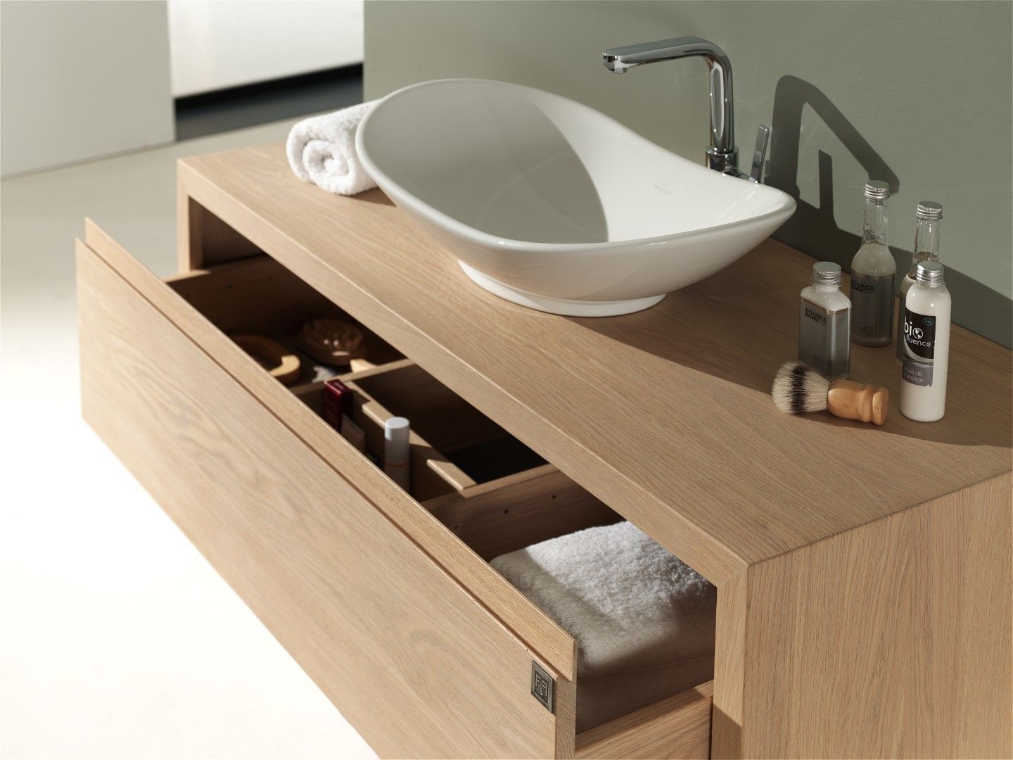 Echtholzbadmöbel aus der Serie Aither, F&F Floor and Furniture F&F Floor and Furniture Minimalist style bathroom Sinks